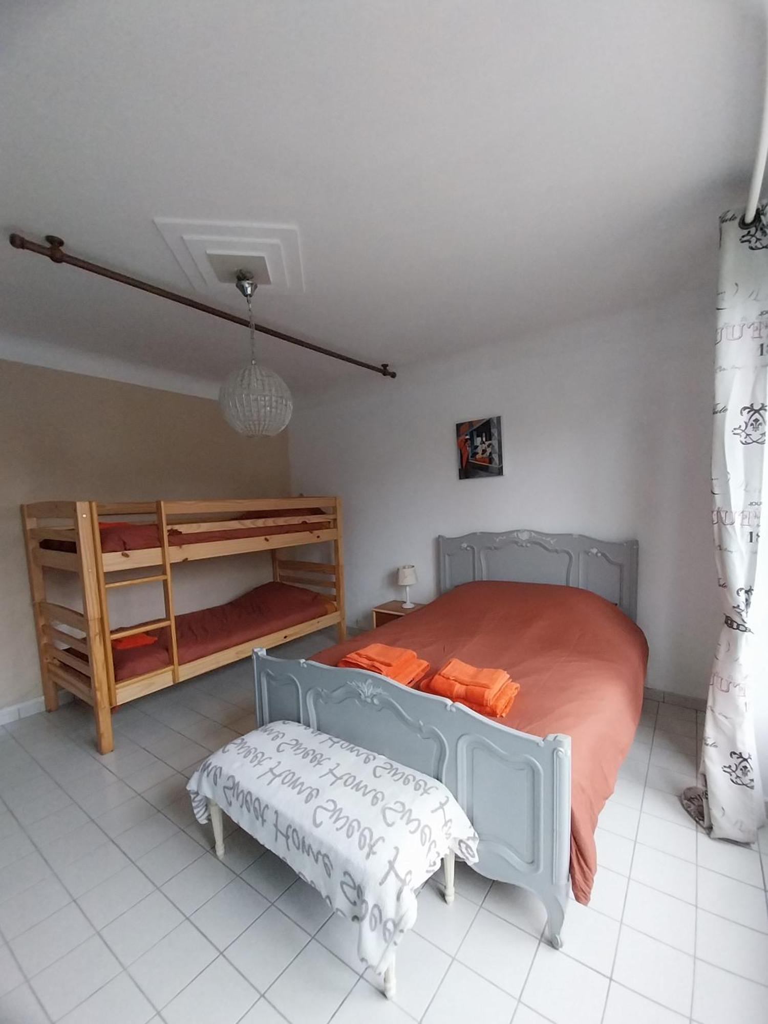 Maison Familiale Proche De La Mer Lancieux Esterno foto